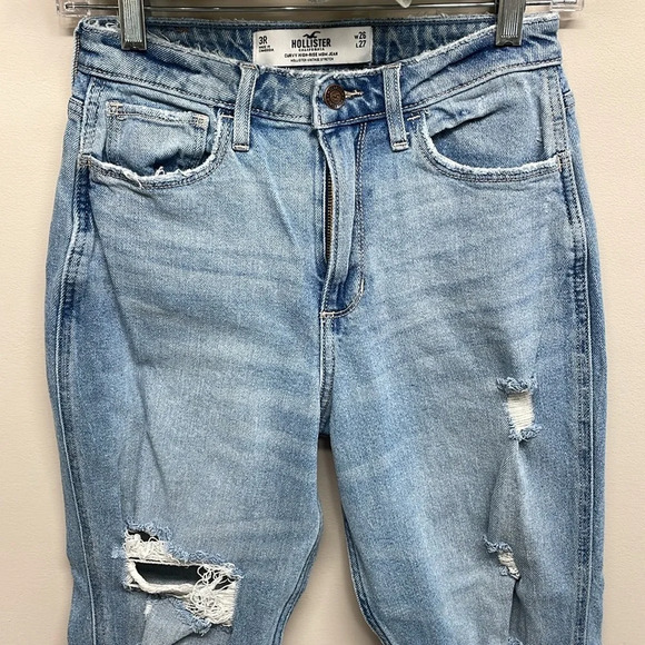 Hollister Curvy High Rise Mom Jean Vintage Stretch Denim Ripped 3R - Picture 2 of 16